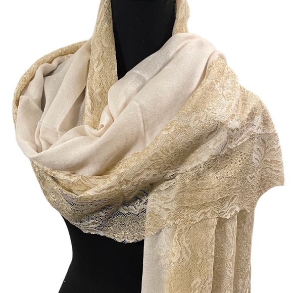 Pure Pashmina Shawl With Chantilly Lace